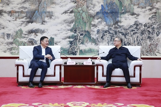 ���԰ݻᰲ��ʡί���֣դ�ࡢʡ�������ܲ���֤���ּ����밲��ʡ����ǩԼ