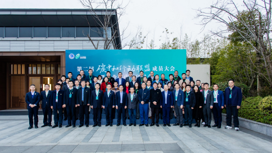 ���ּ�����ѡ̼�к��ж�ͬ����ϯ��ϯ��λ