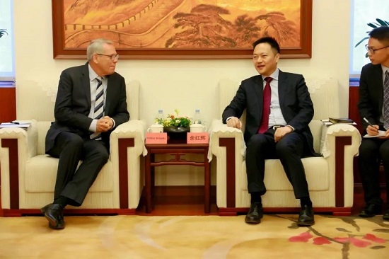 ���Ի��������ŵȫ��CEO�ֶ���һ��