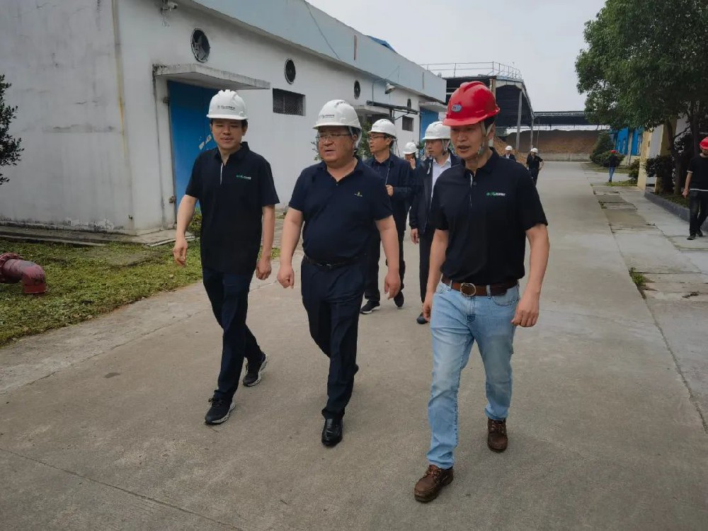 �ӱ�ʡ��ƽ��ί����ǡ��س��Ž���һ�е�����������:�����������ĵ�ÿһ����ҵ