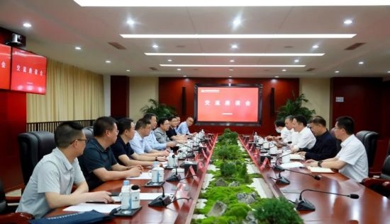 �����������гǿ���ί����ż̾�һ�о�����̸