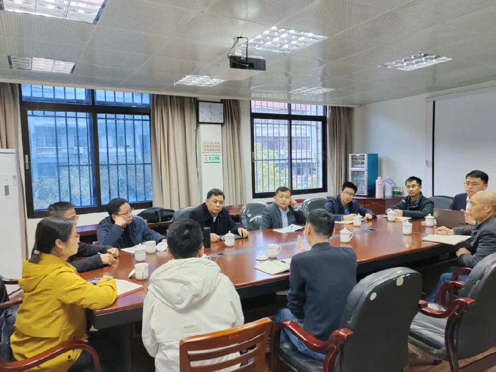 ����ʡ��ҵ�ֻ���վ���ֿ�Ժ�����Ĵ���������������һ�е���������:�����������ĵ�ÿһ����ҵ����