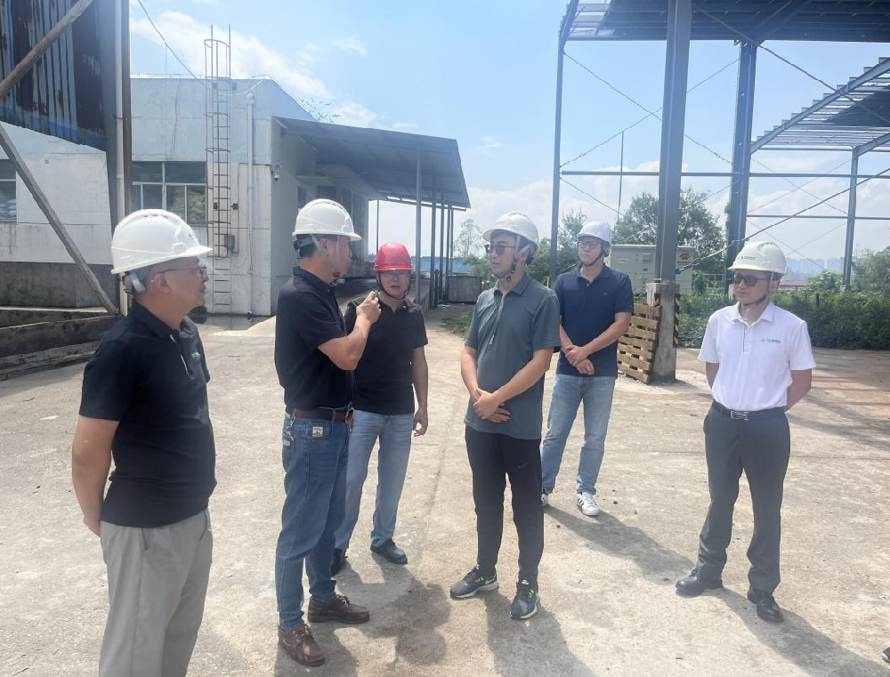 �����徲�����������ߡ� ê���徲ı��˫Ŀ�� ������������:�����������ĵ�ÿһ����ҵ���³������̵�������һ����ҵ��չ�徲����������ı��ר����