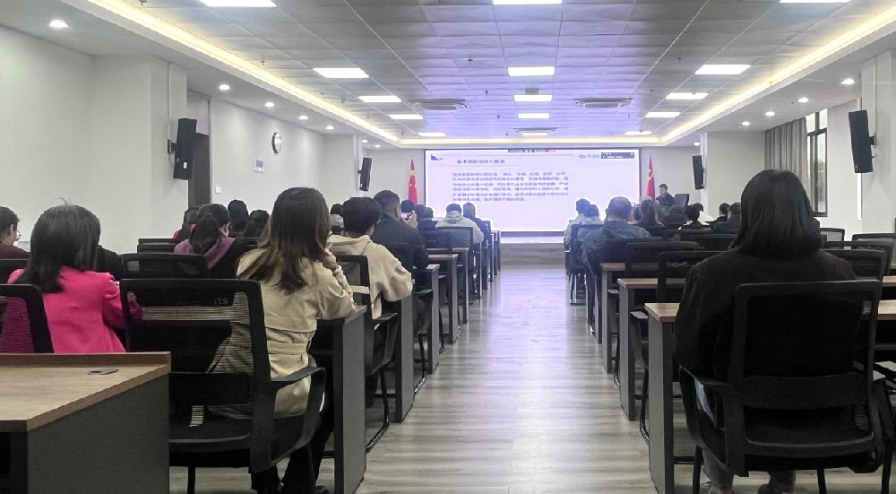 ��������:�����������ĵ�ÿһ����ҵ��չ���غ�Ǯ��������������������Զ�벻������թƭ��ר����ѵ